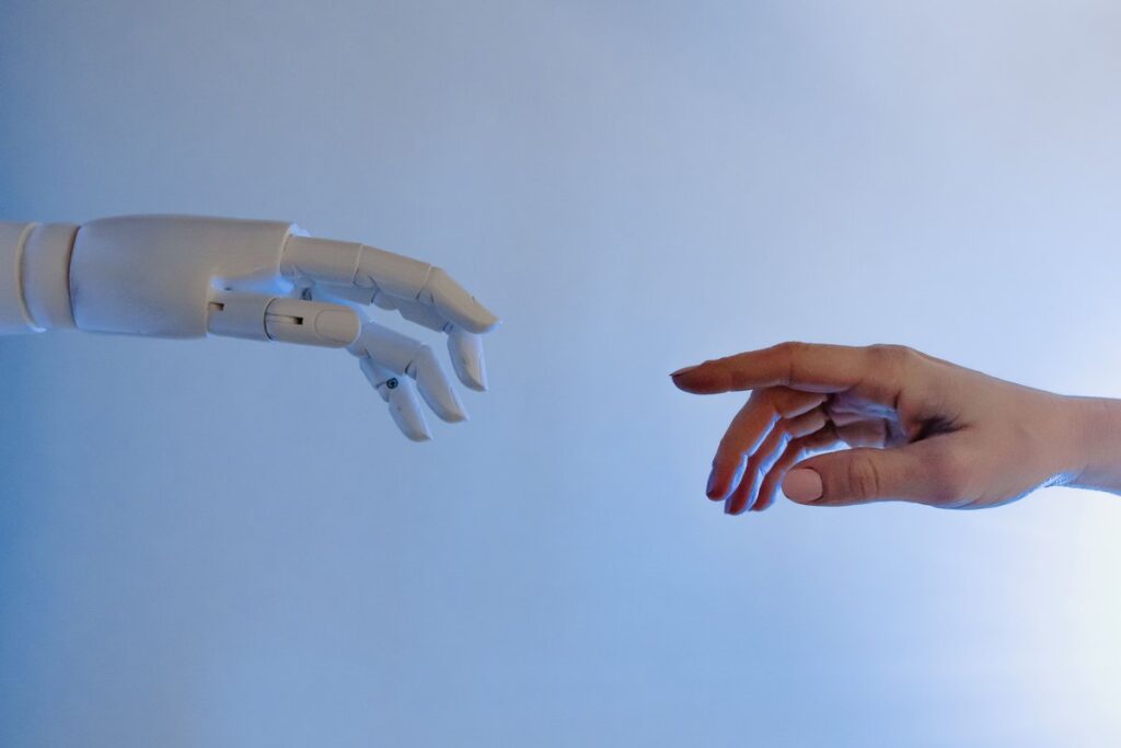 Jawność wynagrodzeń: chatbot odpowiada na pytania pracowników